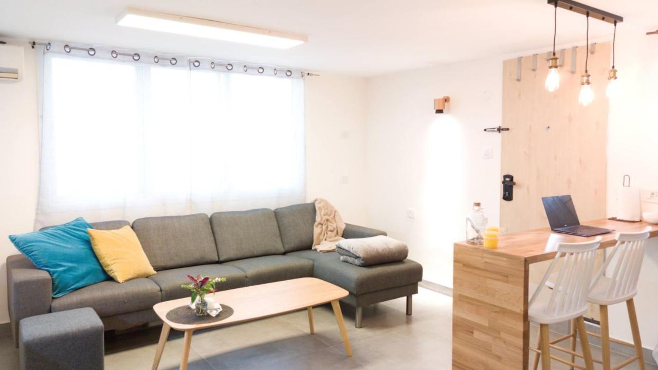 Primrose Boutique Apartment Aschdod Exterior foto
